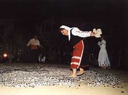 Архивни снимки от нестинарските игри в село Българи. Снимка © Мирослав Златев. Източник: slovesa.net