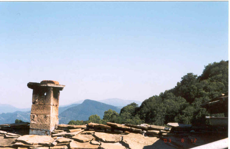 Изглед от Гложенския манастир