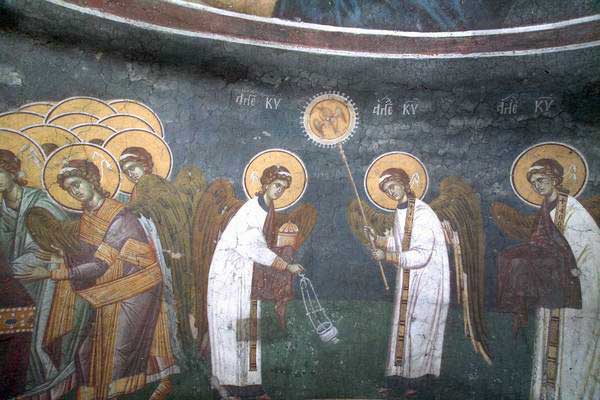Небесна литургия. Ангели-дякони. Фреска от 1320 г. от църквата на манастира Грачаница в Сърбия