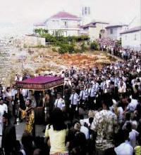 Преместване на мощите на св. Климент в "Свв. Климент и Пантелеймон" през 2002 г.