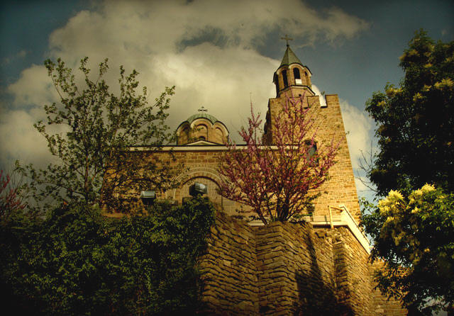 Патриаршеската катедрала "Св. Възнесение Господне" на хълма Царевец във Велико Търново днес. Снимка Марин Христов